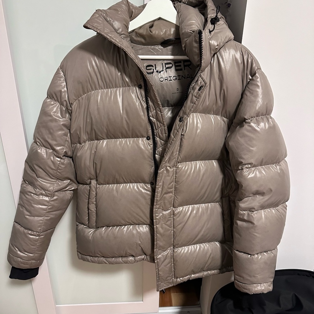 Aritzia super puff